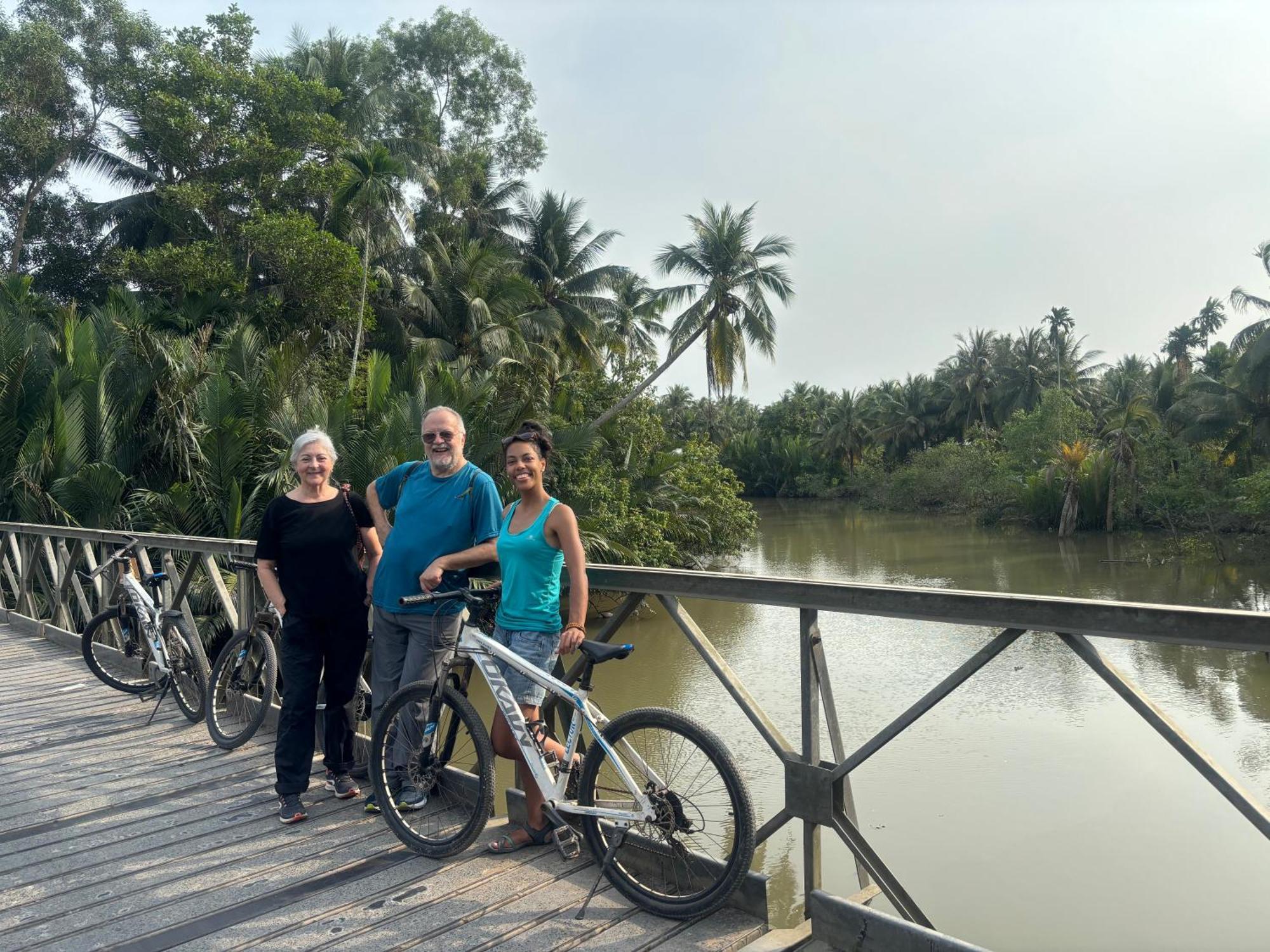 Homestay Bentre Coco Lodge Ben Tre Exterior photo